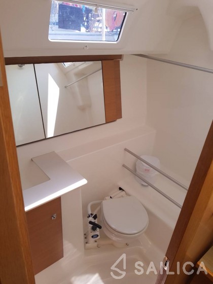 Dufour 310 GL - Yacht Charter Sailica