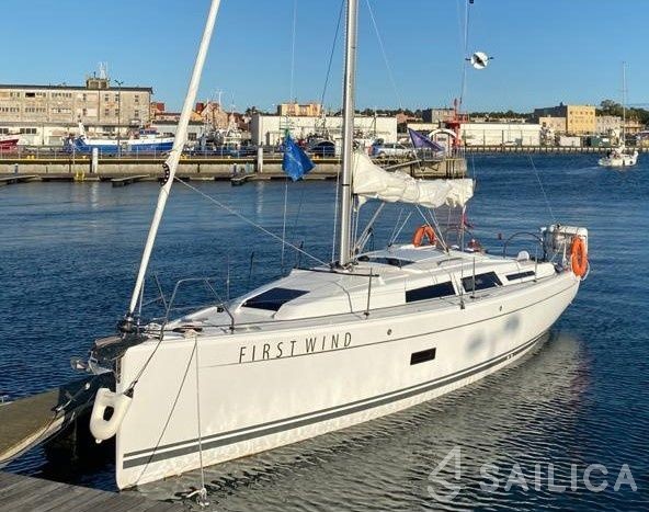 Hanse 348 - Yacht Charter Sailica