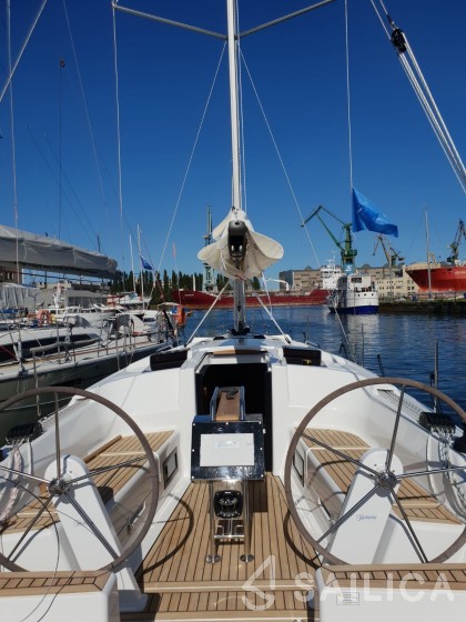 Hanse 348 - Yacht Charter Sailica