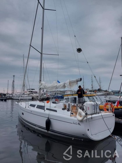 Hanse 348 - Yacht Charter Sailica