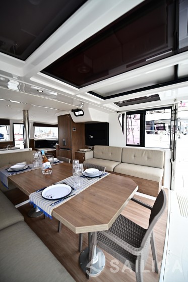Bali 4.2 - Yacht Charter Sailica
