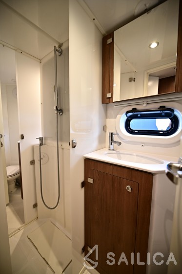 Bali 4.2 - Yacht Charter Sailica