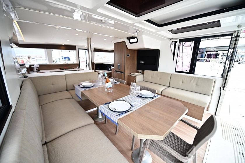Bali 4.2 - Yacht Charter Sailica