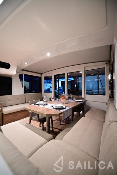 Bali 4.2 - Yacht Charter Sailica