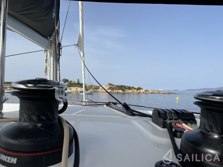 Lagoon 450 S - 4 + 2 cab. - Yacht Charter Sailica