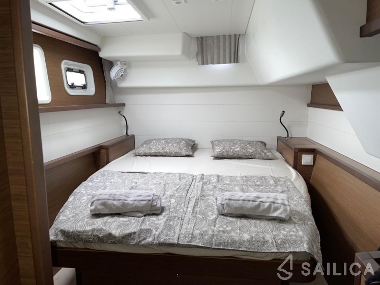 Lagoon 450 S - 4 + 2 cab. - Yacht Charter Sailica