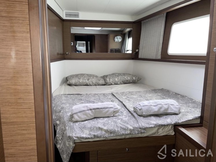 Lagoon 450 S - 4 + 2 cab. - Yacht Charter Sailica