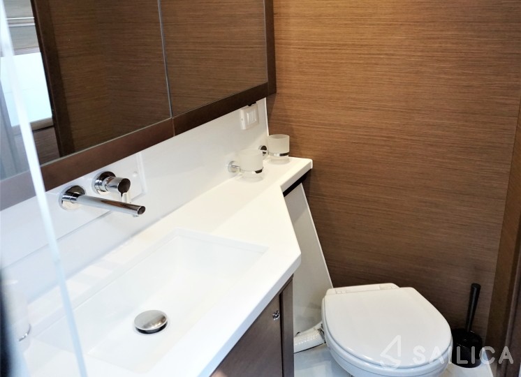 Lagoon 450 S - 4 + 2 cab. - Yacht Charter Sailica