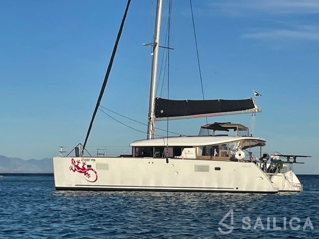 Lagoon 450 S - 4 + 2 cab. - Yacht Charter Sailica