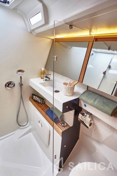 Sun Odyssey 440 - Yacht Charter Sailica