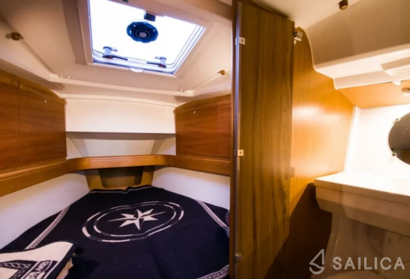Sun Odyssey 39i - Yacht Charter Sailica