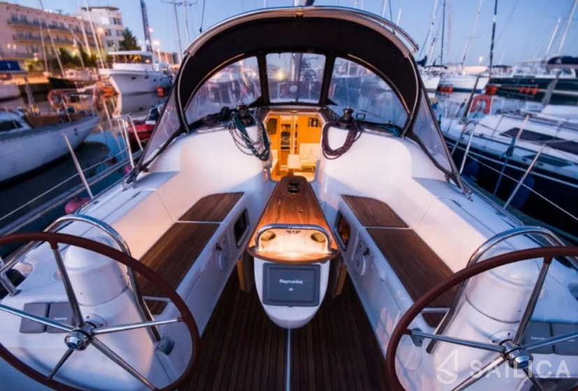 Sun Odyssey 39i - Yacht Charter Sailica