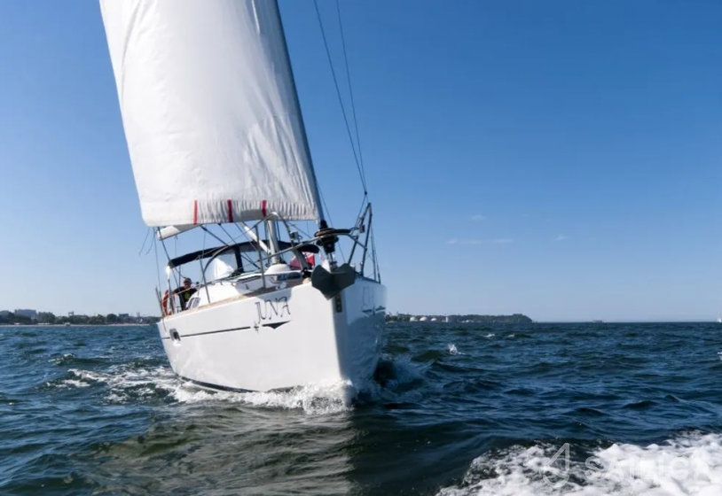 Sun Odyssey 39i - Yacht Charter Sailica
