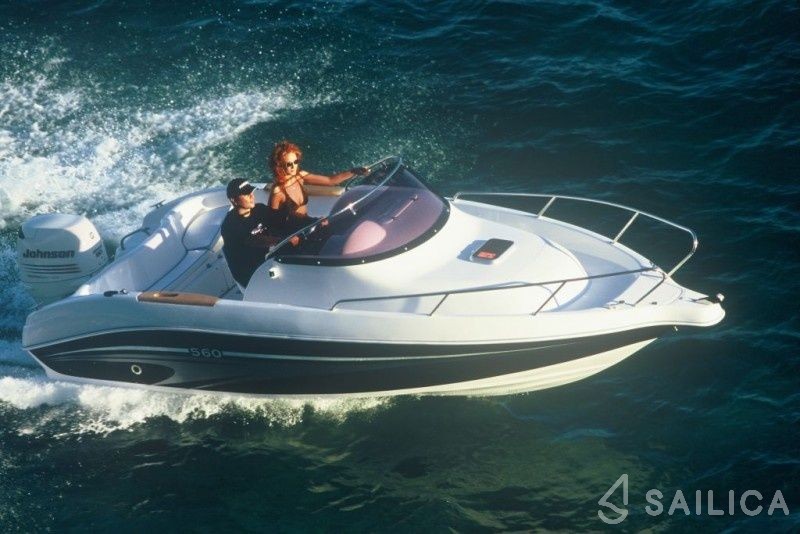 Mazury 560 - Yacht Charter Sailica