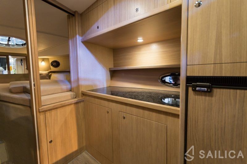 Mirakul 30 - Yacht Charter Sailica