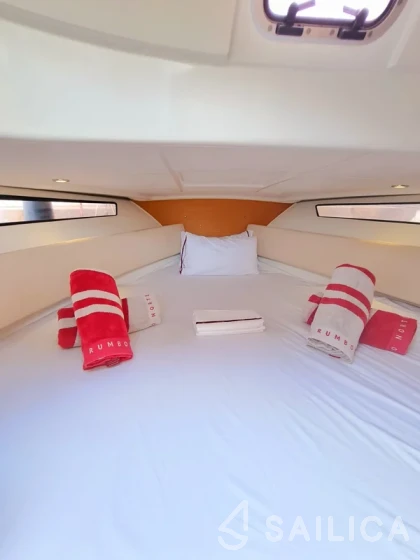 Cap Camarat 755WA - Yacht Charter Sailica