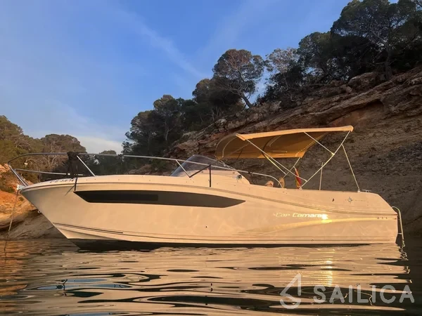 Cap Camarat 755WA - Yacht Charter Sailica