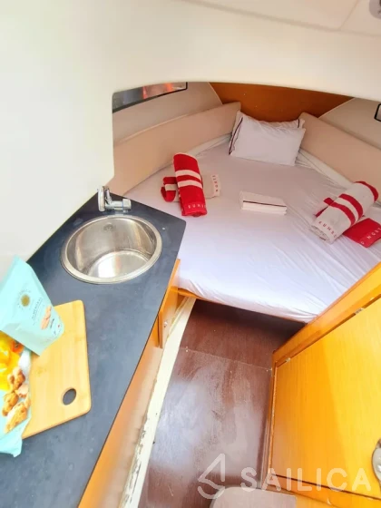 Cap Camarat 755WA - Yacht Charter Sailica