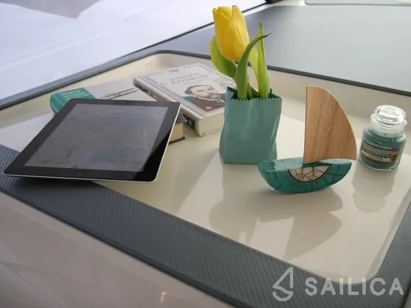Platinum 989 - Yacht Charter Sailica