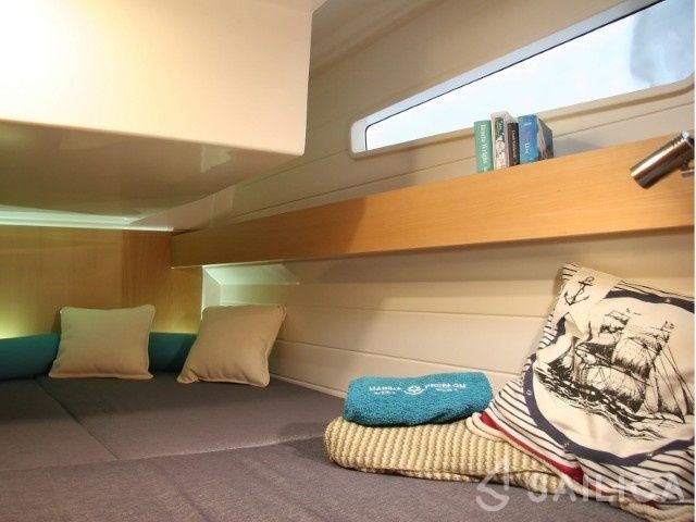 Platinum 989 - Yacht Charter Sailica