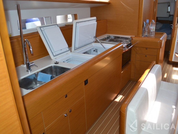 Sun Odyssey 509 - Yacht Charter Sailica