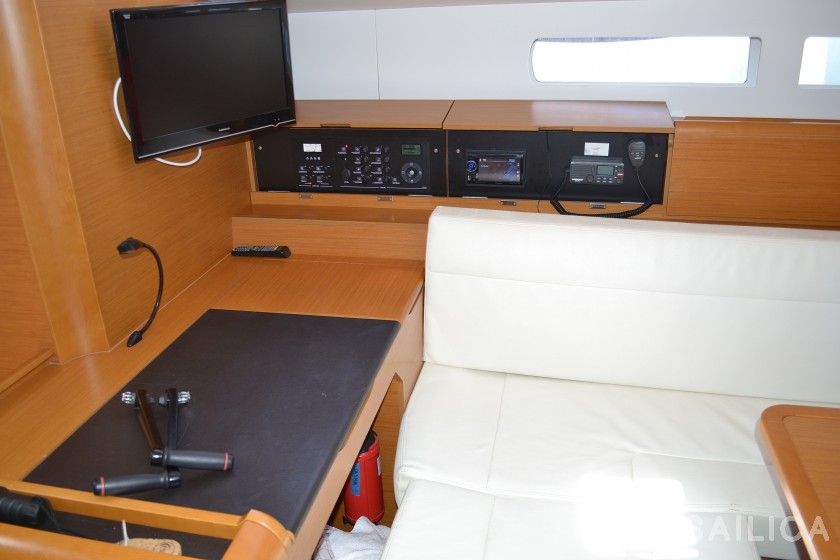 Sun Odyssey 509 - Yacht Charter Sailica