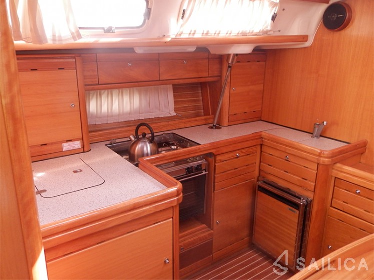 Bavaria 46 Cruiser - Yacht Charter Sailica