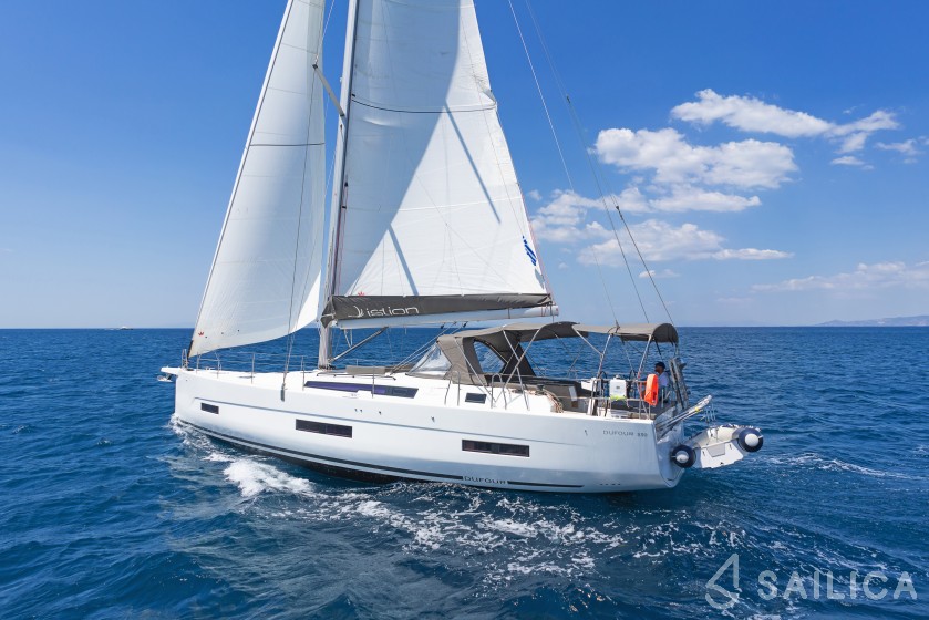 Dufour 530 - Yacht Charter Sailica