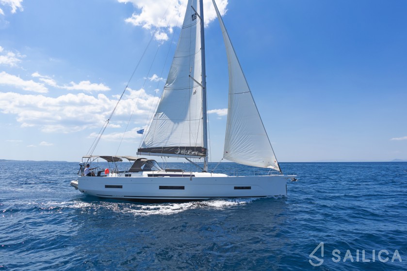 Dufour 530 - Yacht Charter Sailica