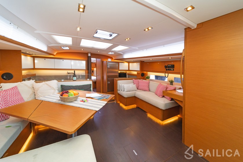 Dufour 530 - Yacht Charter Sailica