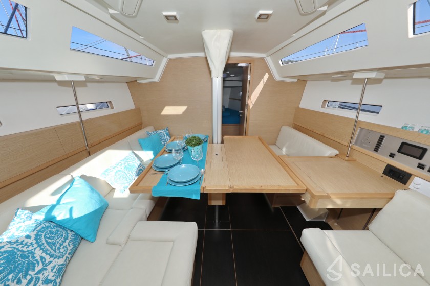 More 40 - Yacht Charter Sailica