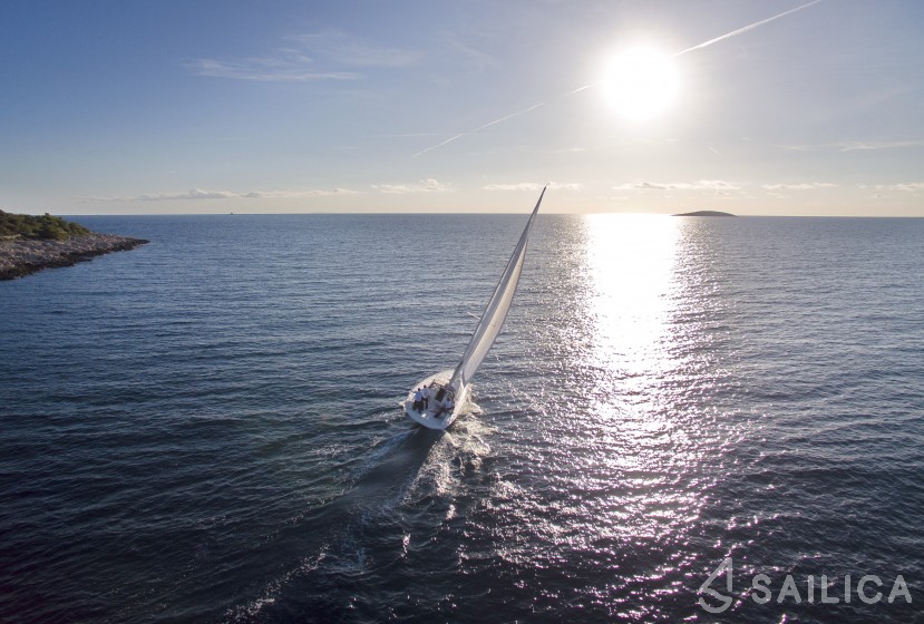 More 40 - Yacht Charter Sailica