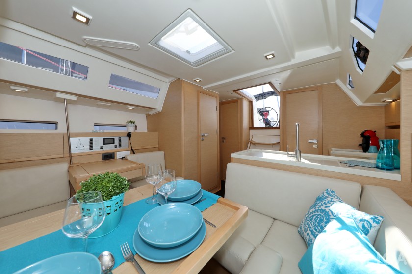 More 40 - Yacht Charter Sailica