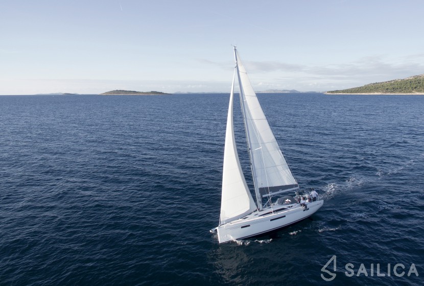More 40 - Yacht Charter Sailica