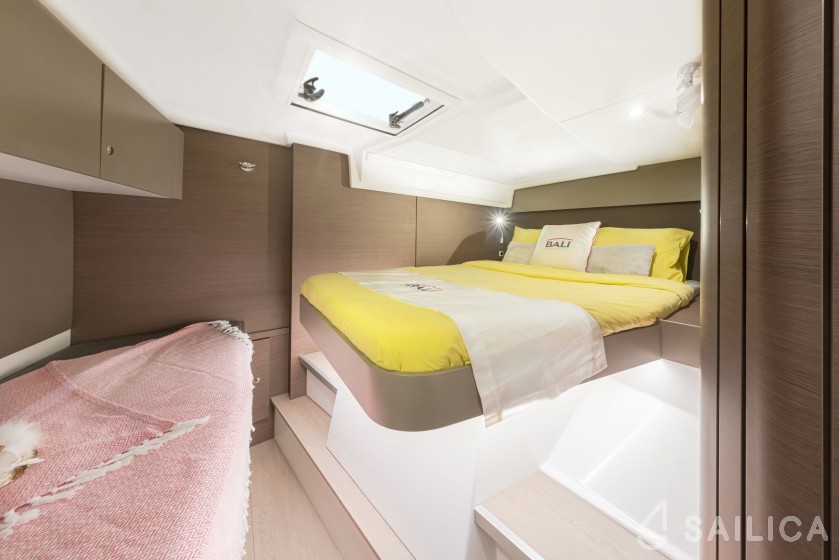Bali 4.2 - Yacht Charter Sailica