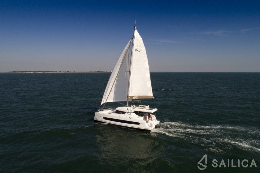 Bali 4.2 - Yacht Charter Sailica
