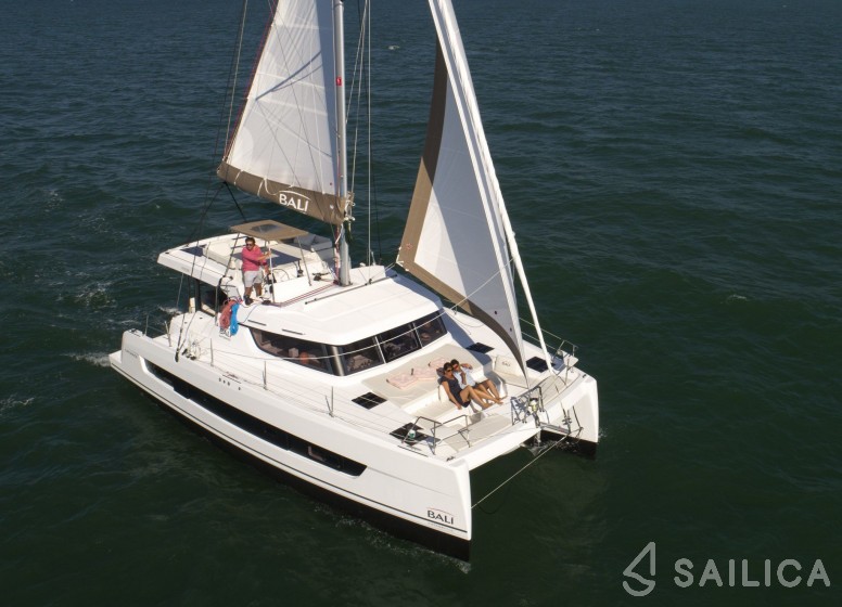 Bali 4.2 - Yacht Charter Sailica