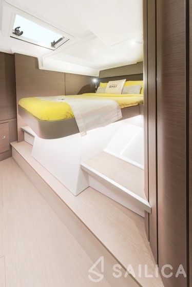 Bali 4.2 - Yacht Charter Sailica