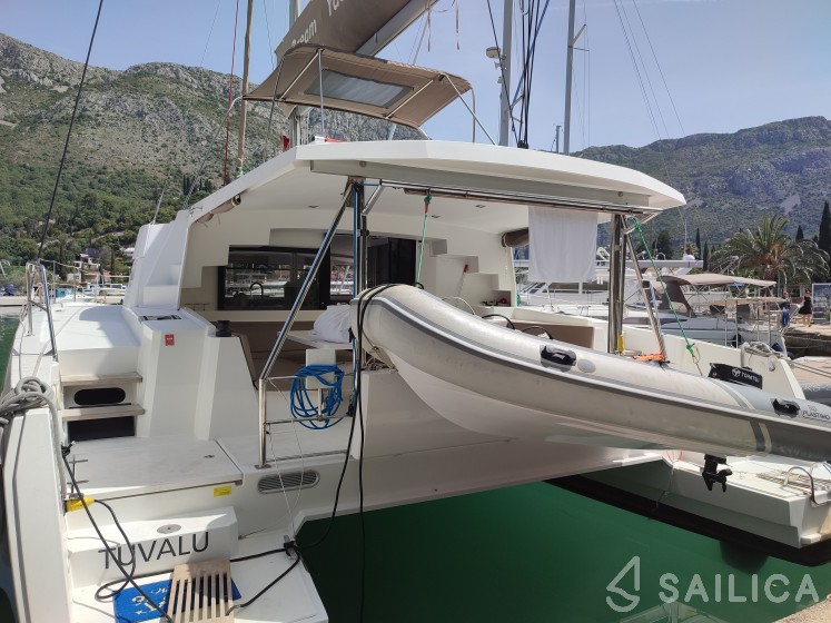 Bali 4.5 - Yacht Charter Sailica