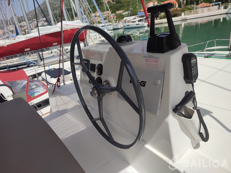 Bali 4.5 - Yacht Charter Sailica