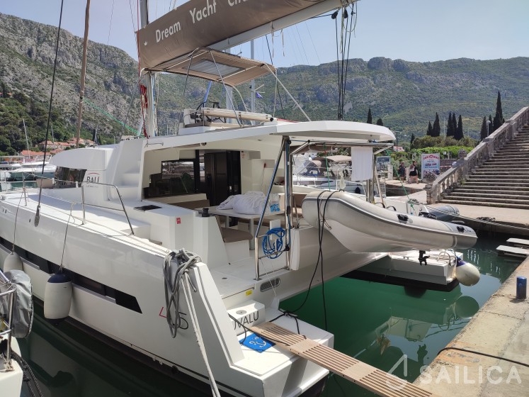 Bali 4.5 - Yacht Charter Sailica
