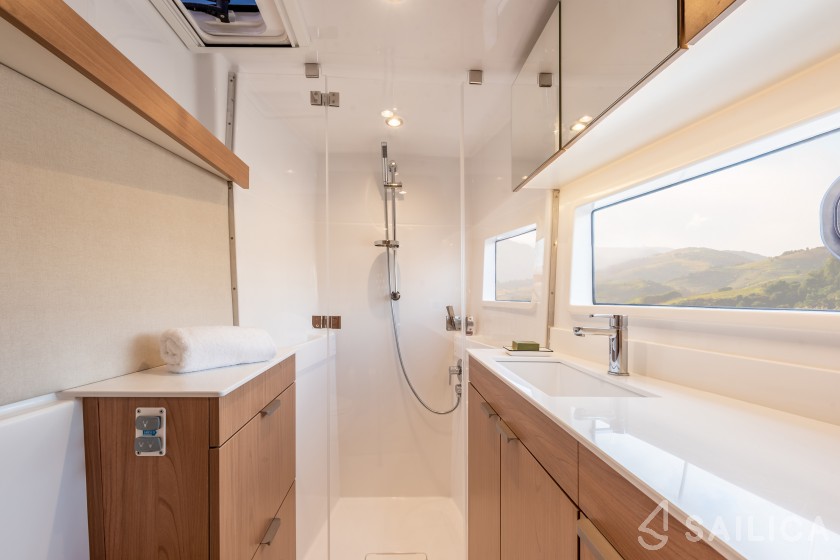 Bali Catsmart - Yacht Charter Sailica