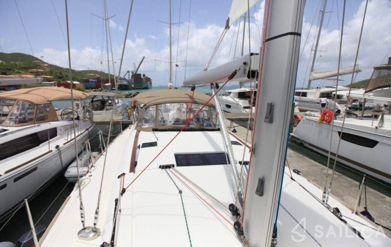 Sun Odyssey 51 - Yacht Charter Sailica
