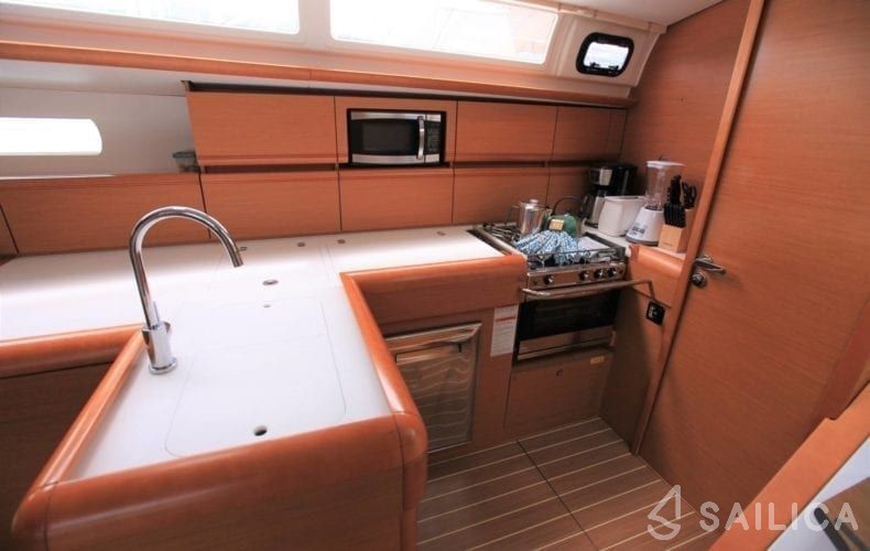 Sun Odyssey 51 - Yacht Charter Sailica
