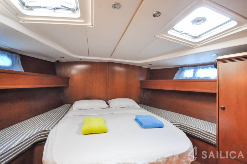 Sun Odyssey 54DS - Yacht Charter Sailica