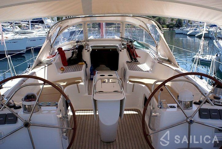 Sun Odyssey 54DS - Yacht Charter Sailica