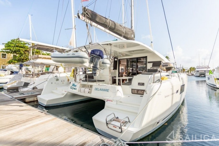 Lagoon 42 - Yacht Charter Sailica