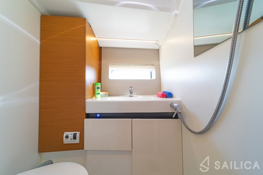 Sun Odyssey 490 - Yacht Charter Sailica