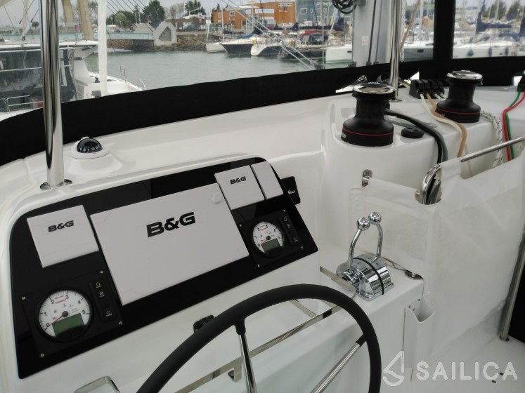 Lagoon 42 - Yacht Charter Sailica