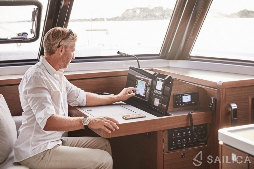 Nautitech 46 - Yacht Charter Sailica